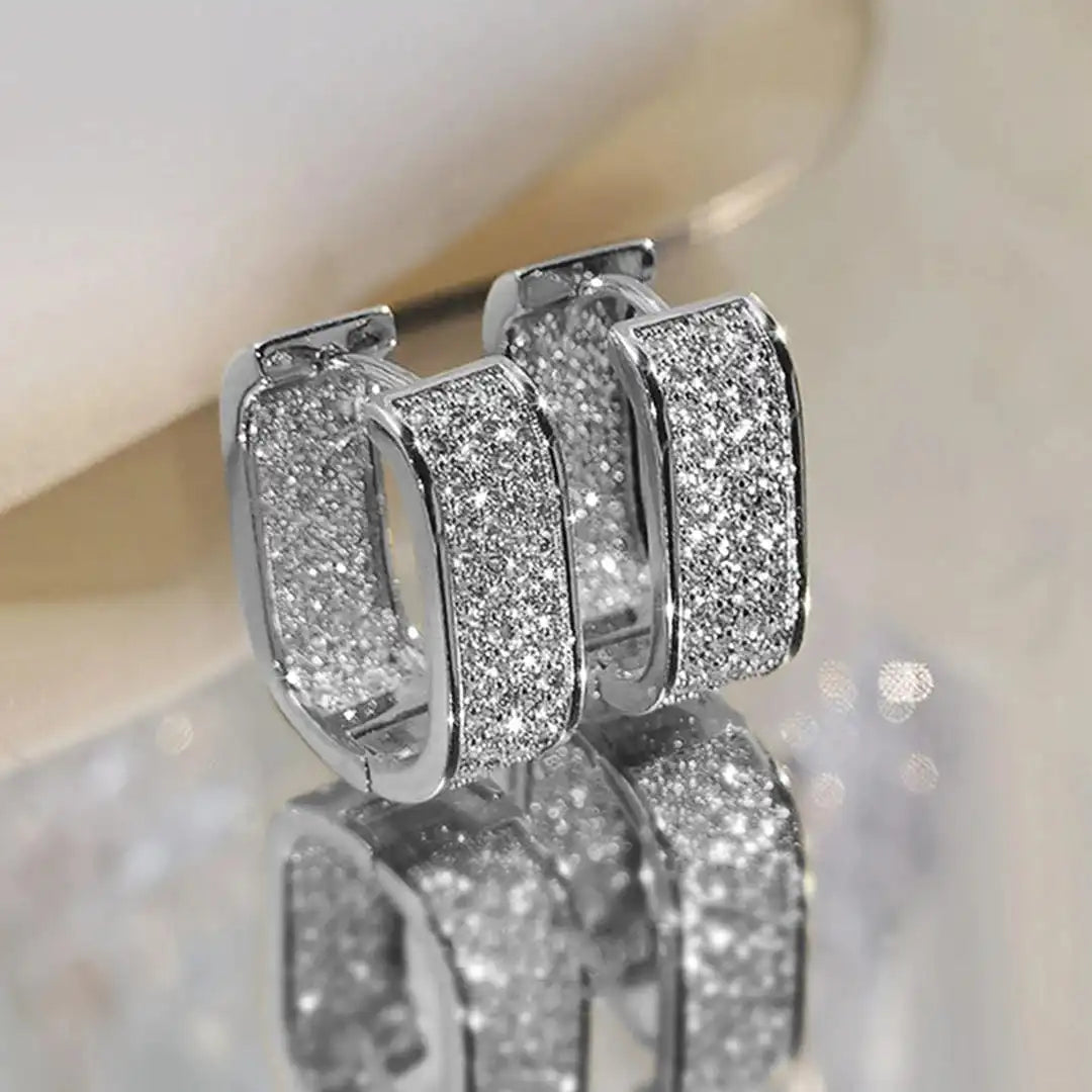 Pavelina Huggie Hoops Oorbellen