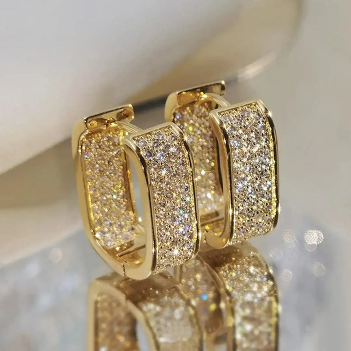 Pavelina Huggie Hoops Oorbellen